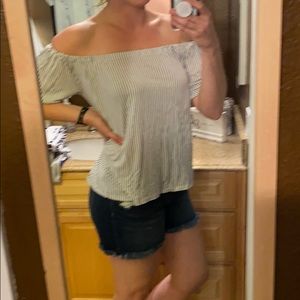 Loft Off the Shoulder Top size Medium
